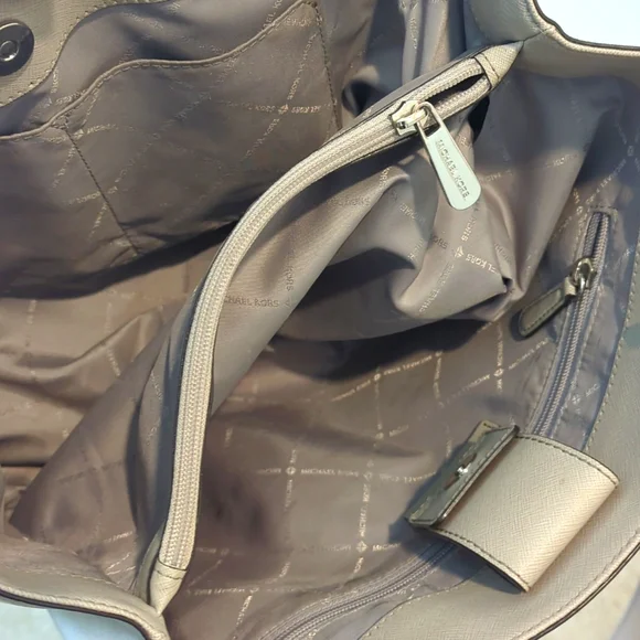 Handbag by Michael Kors 14Wx11L Strap 12L - Picture 13 of 16